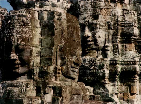 bayon_3_faces